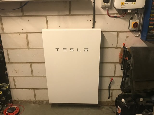 Southampton - Tesla Powerwall 2 (13.5 kWh) (Aug '17)